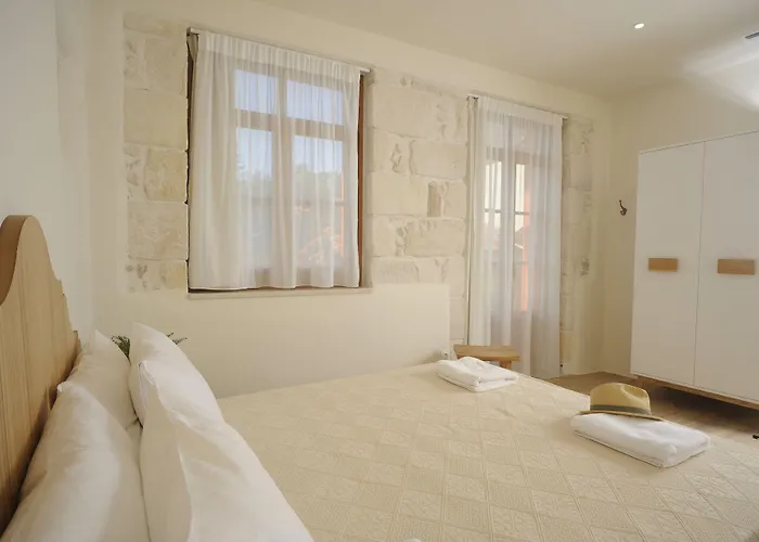 Veranda Rossa העיירה רתימנו