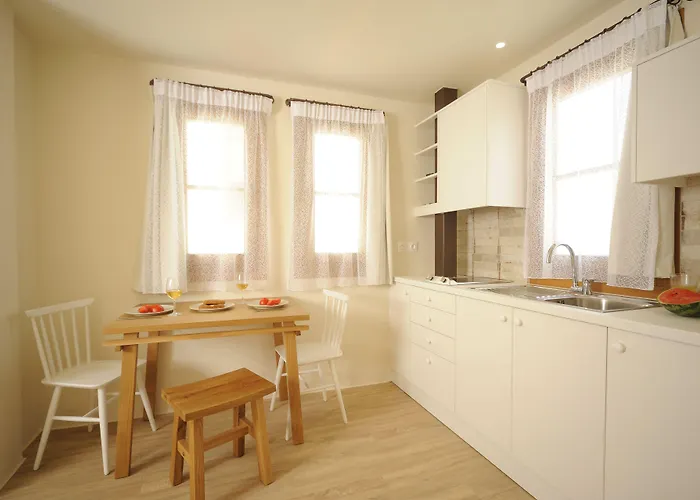 Veranda Rossa 4* העיירה רתימנו