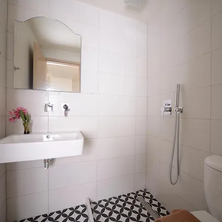 מלון דירות Veranda Rossa 4*